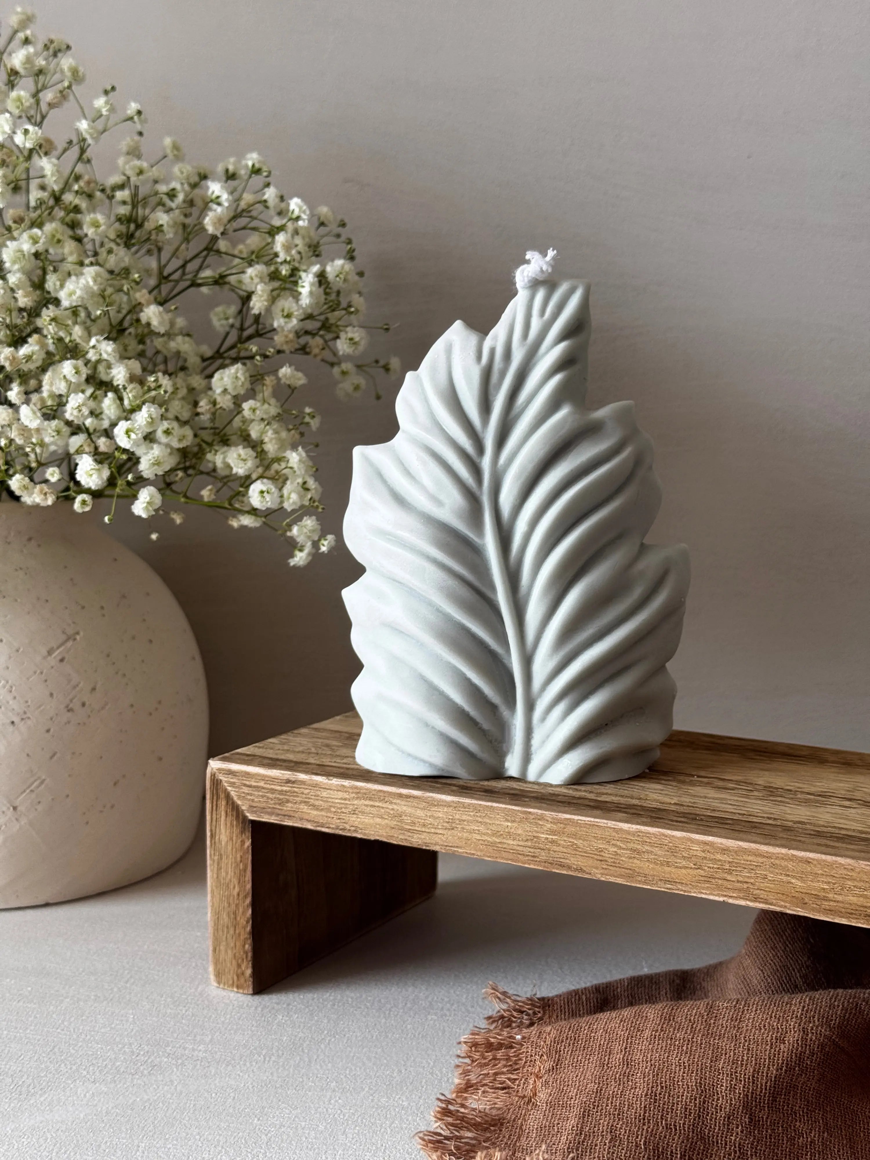 Vela decorativa hoja artesanal cera natural - Wax&Calm