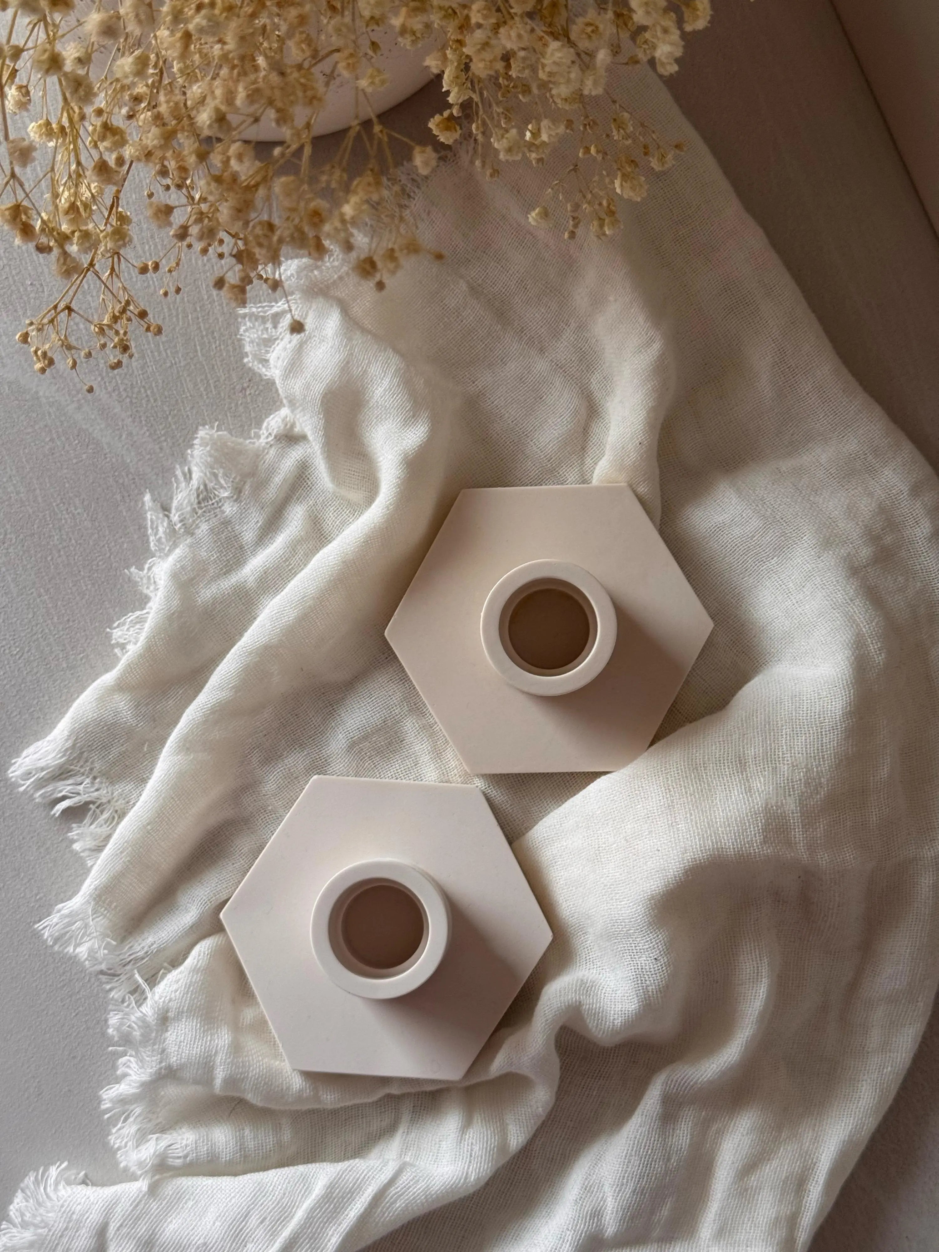 Candelabro Iseo artesanal cera natural para velas - detalle Wax&Calm