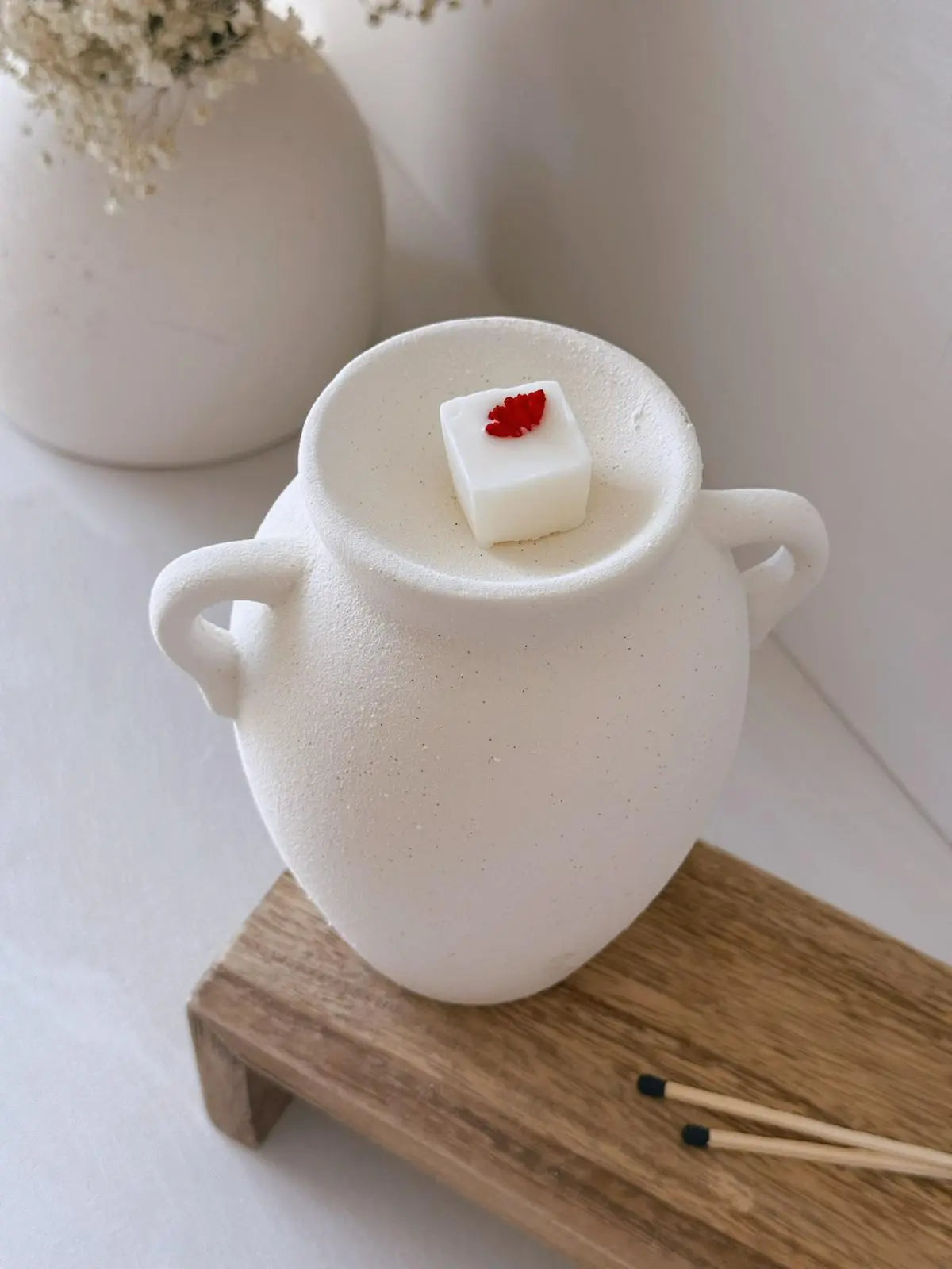 Quemador jarrón artesanal wax melts - detalle acabado resina Wax&Calm