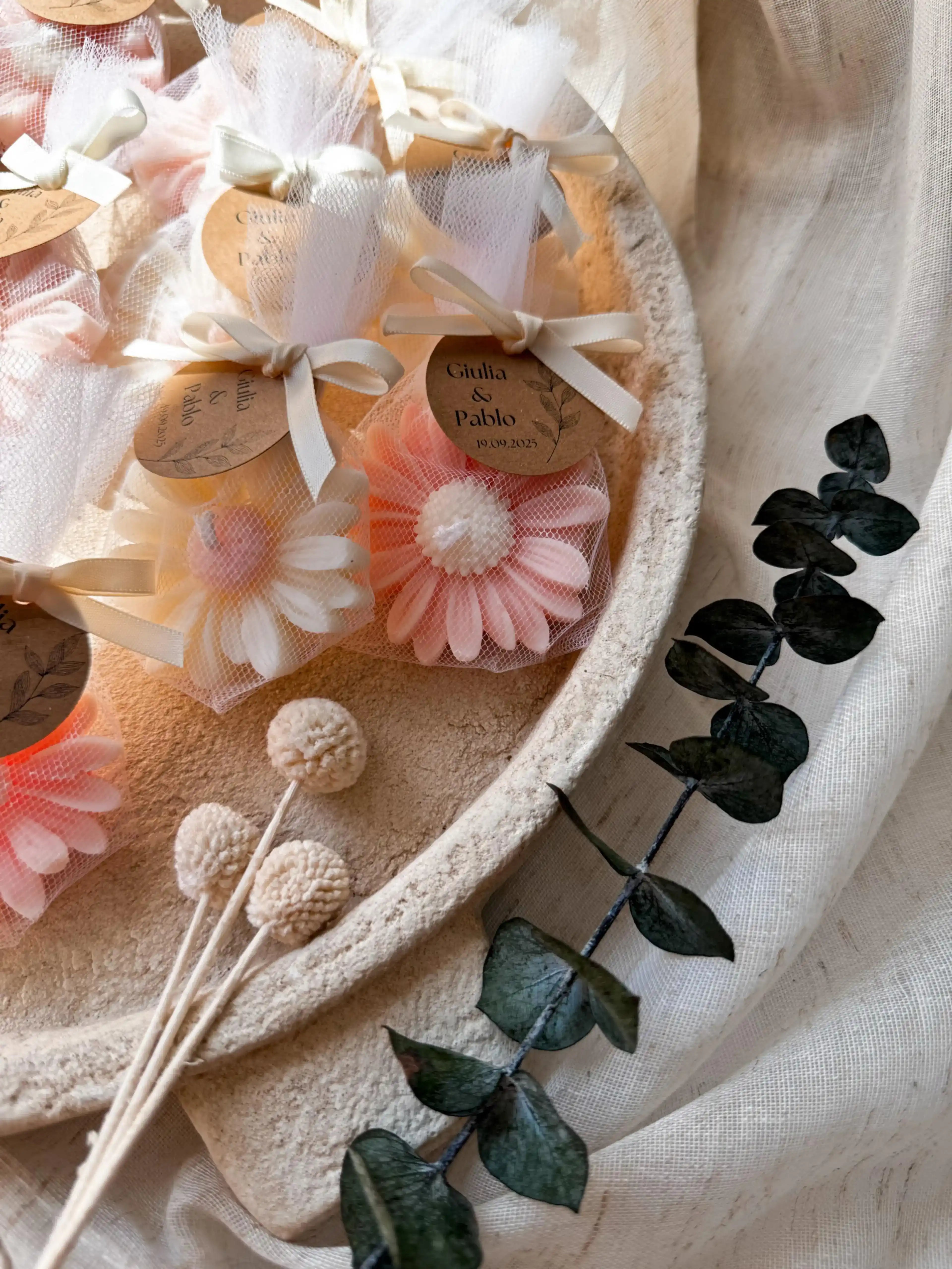 Detalles artesanales para invitados de boda con velas Wax&Calm