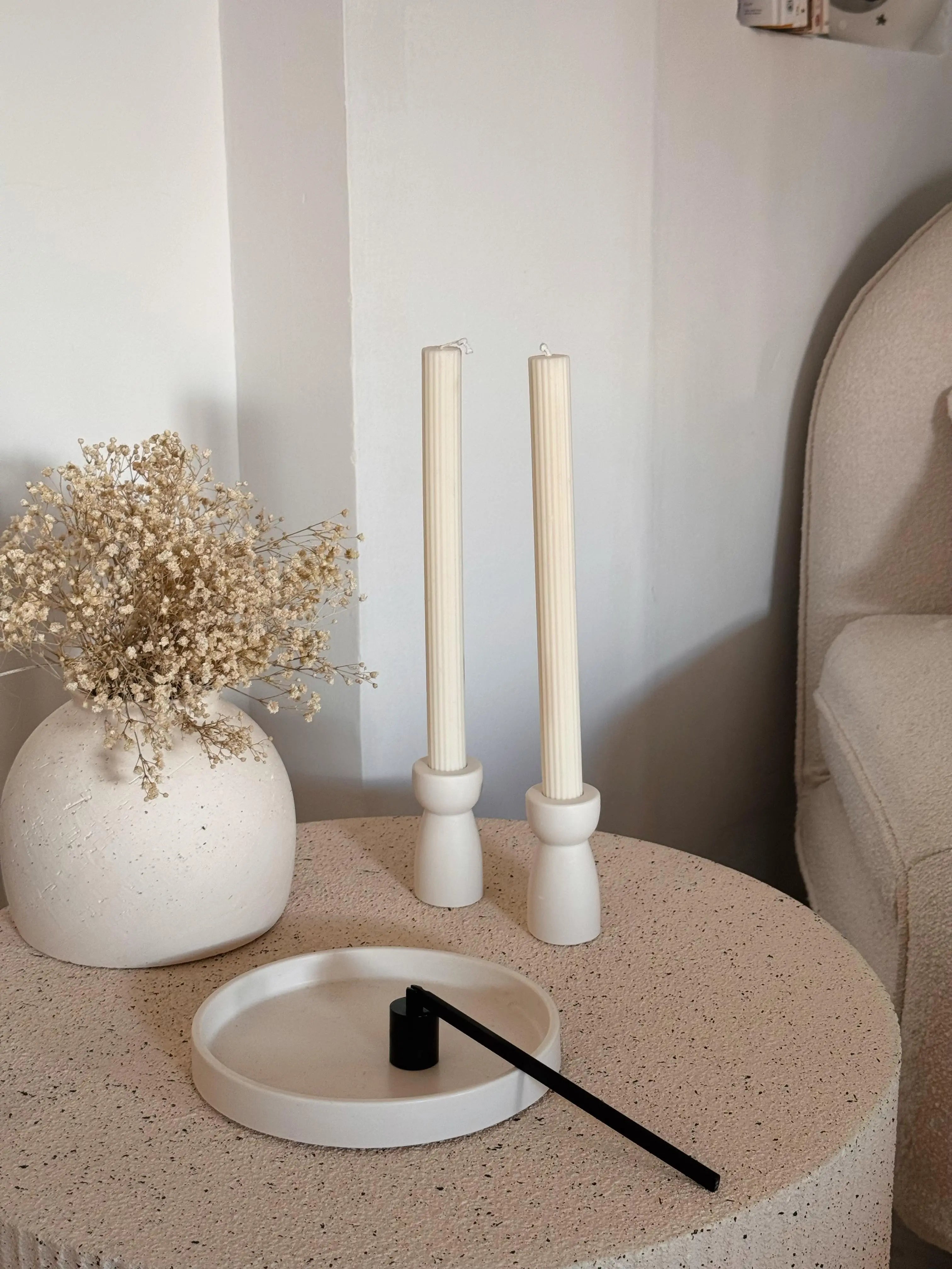 Candelabro Iris artesanal con vela para decoración del hogar - Wax&Calm