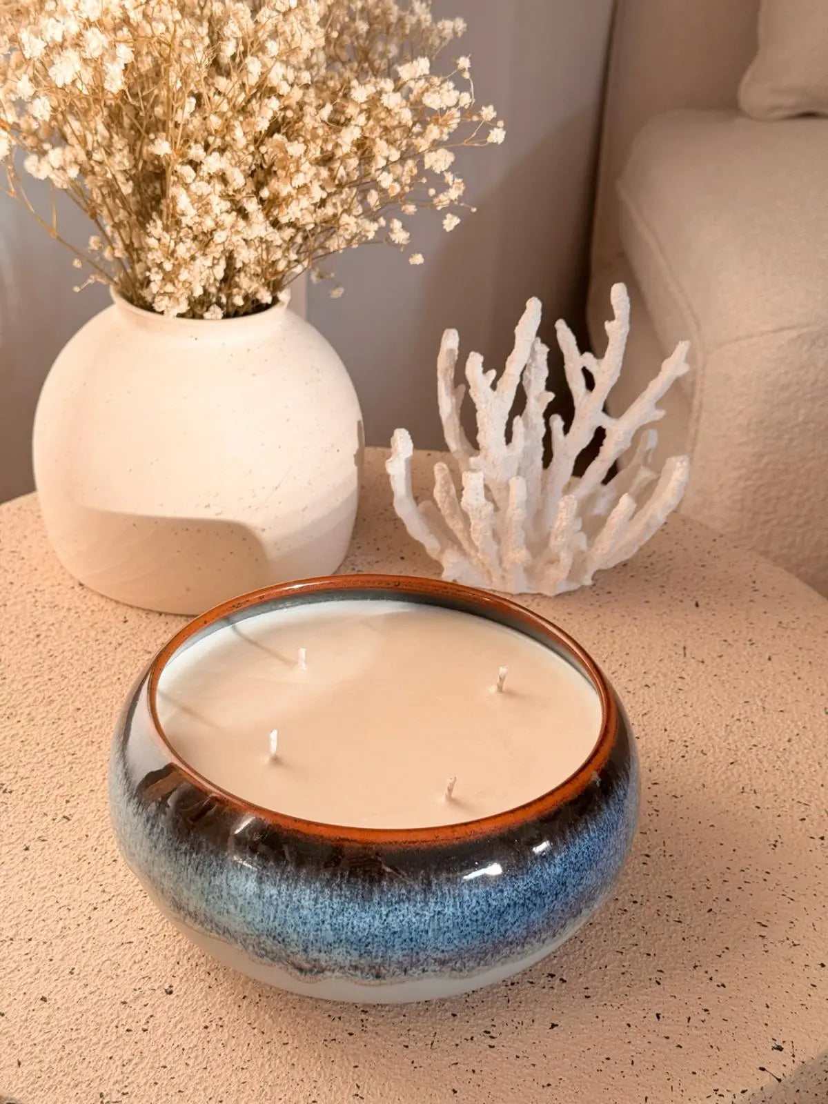 Vela Signature Aqua cera de soja artesanal fragancia fresca - detalle Wax&Calm